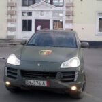 Mașina de lux transformată de ucraineni în vehicul militar, cu vedere nocturnă și Internet (Foto)