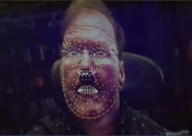 Când Inteligența Artificială îți schimbă viața: Povestea gamerului cu distrofie musculară care și-a pierdut casa în incendiu, iar acum se joacă făcând fețe amuzante (VIDEO)