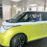 Trei miniștri s-au plimbat cu microbuzul electric prin București. Anul acesta se lansează și Rabla Plus pentru microbuze (Foto)