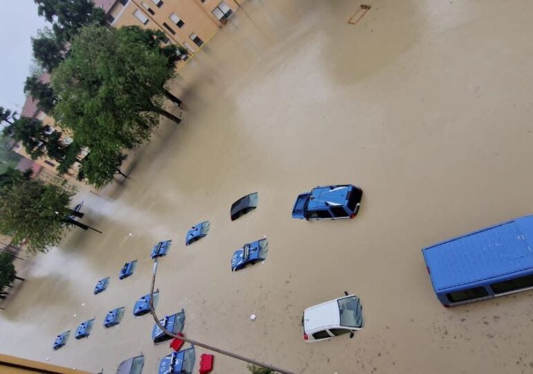 E dezastru în Italia. Orașe întregi sub ape, după inundații devastatoare (Foto&Video)