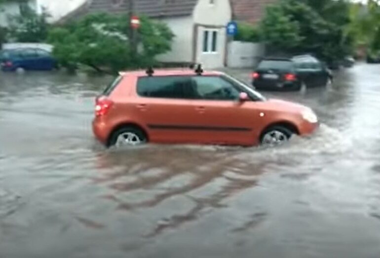 Furtunile au provocat inundații în Timișoara și mai multe localități din Arad (Video)