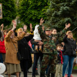 9 Mai la Chișinău: Marșuri cu panglica Sfântului Gheorghe și portretul lui Stalin, dar și declarație pro-europeană (Foto & Video)