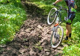 Romsilva, acuzată că a arat cu plugul potecile celui mai mare concurs de ciclism cross country din estul Europei (Foto & Video) <span style="color:#990000;font-size:100%;">UPDATE</span> Tanczos Barna: E inadmisibil