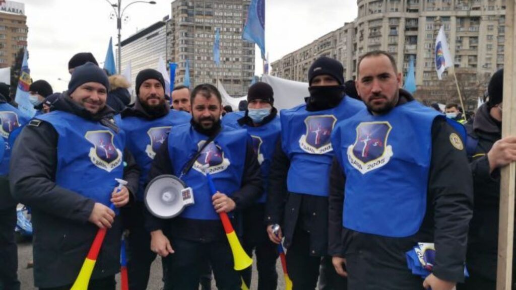 Polițiștii de penitenciare i-au făcut plângere penală lui Bolojan
