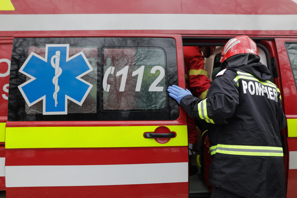 Incendiu la Spitalul CFR Pașcani. 60 de pacienți evacuați, a fost declanșat Planul Roșu de intervenție