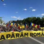 Protest AUR în București. Mii de oameni au strigat lozinci antiguvernamentale și antioccidentale (Video)