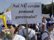 Profesorii sunt supărați că nu primesc majorările promise de Ciolacu în 2023. Pîslaru: Ar trebui să avem 8 miliarde de lei