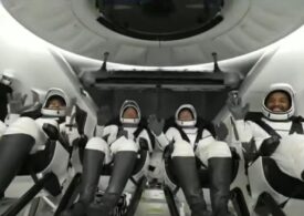 Un zbor privat al SpaceX și-a adus clienții înapoi pe Pământ după o călătorie de 9 zile (Video)