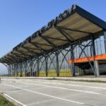 Deja sunt probleme la Aeroportul Brașov: Prima cursă a decolat mai repede și a lăsat pasagerii în urmă