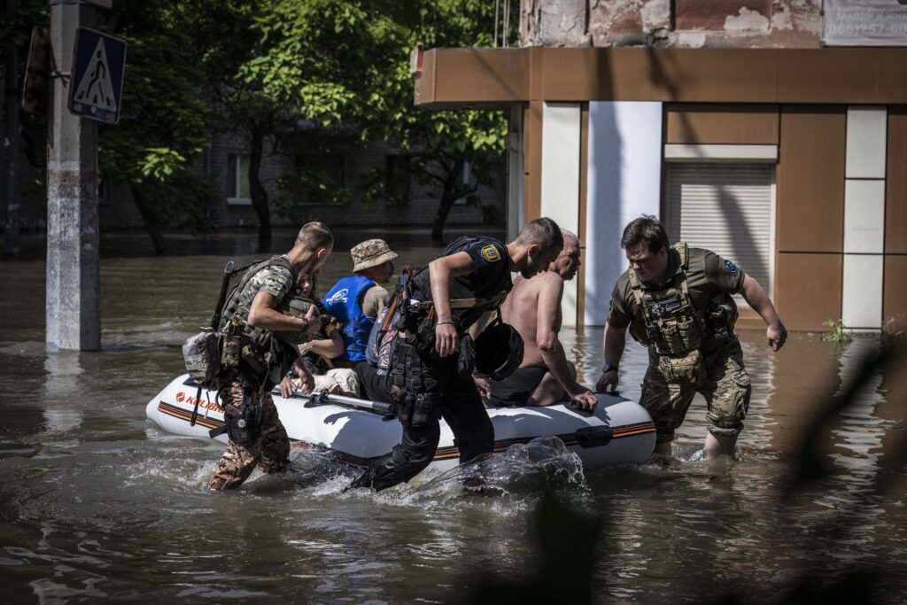 Evacuations continue in Kherson’s flooded areas 
