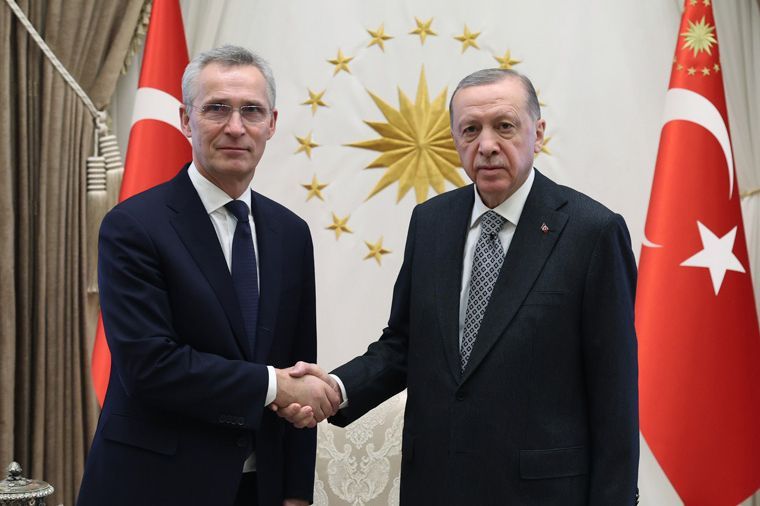 Stoltenberg îi cere din nou lui Erdogan să ridice vetoul privind aderarea Suediei la NATO