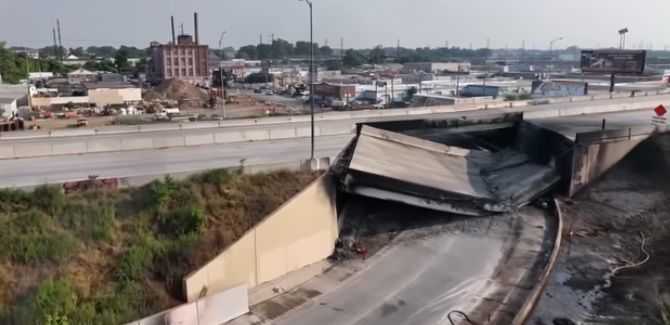 Una dintre cele mai aglomerate autostrăzi din estul SUA s-a prăbușit (Video)