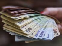48% din economiile românilor stau blocate în conturi fără randament: cât profit pierd anual