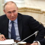 Vladimir Putin candidează la președinție și va rămâne la putere cel puțin până în 2030