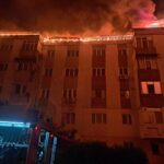 Incendiu puternic la un bloc din Bârlad. Peste 300 de persoane au fost evacuate (Foto & Video)