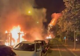 Proteste violente și incendii în Franța după ce un adolescent a fost ucis de polițiști (Video)