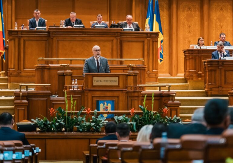 Kelemen Hunor a făcut stand-up în Parlament: „Dle Ciolacu, aveți grijă de PNL. Aveți grijă să nu se trezească”. A primit și replici