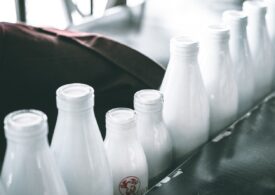 Consiliul Concurenței a verificat prețul laptelui: Ieftinirea din iunie e mai mare decât cea din mai