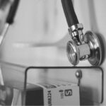 Anchetă în două spitale din Reghin și Târgu Mureș: După o săptămână de la internare pentru gripă, o pacientă a fost depistată cu fracturi la umeri
