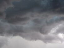 Furtuni și vijelii, înaintea unui nou val de caniculă