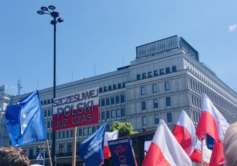 Jumătate de milion de polonezi protestează față de Guvern. E cel mai amplu miting de la căderea comunismului (Video)