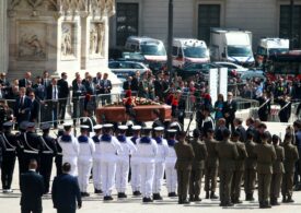 Silvio Berlusconi, înmormântat în aplauze. Mii de persoane au participat la funeraliile grandioase (Foto & Video)