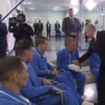 De Ziua Rusiei, Putin s-a pozat cu răniții războiului: Aceasta este o cauză sfântă, sunteți bărbați adevărați (Foto & Video)