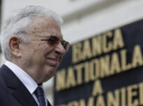 Bloomberg: BNR a cheltuit peste 1 mld. euro din rezerve pentru a apăra cursul leului, în luna martie