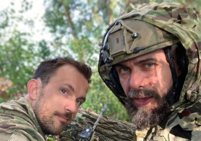 Un război "din altă ligă": Ce au descoperit doi militari americani care s-au dus să lupte în Ucraina