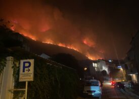 Peste 100 de pompieri se luptă cu flăcările la Dubrovnik. Incendiul a provocat explozii ale unor mine plasate acum 30 de ani (Foto&Video)