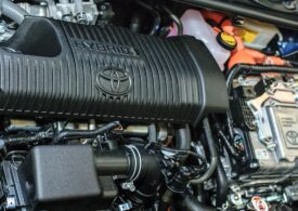 Descoperire revoluționară la Toyota: Baterii pentru mașinile electrice, care se încarcă în 10 minute și țin 1.200 km