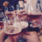 Un orășel din Belgia a interzis consumul de alcool în locuri publice din cauza românilor