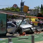 Răzbunare pentru Jenin! Un palestinian a lovit cu mașina pietonii în Tel Aviv și apoi a început să îi înjunghie (Video)