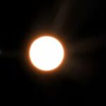 Astronomii au detectat cea mai strălucitoare exoplanetă (Video)