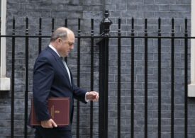 Ministrul britanic al Apărării spune că va renunța la funcția sa la următoarea remaniere