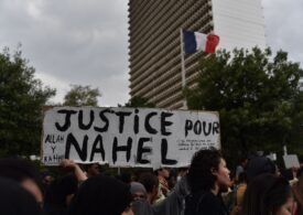 Franța fierbe pentru a 5-a seară. Nahel a fost înmormântat, poliția a declarat „război paraziților”, Macron își anulează vizitele (Foto & Video)