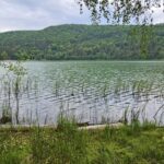 Interzis cu bagaje la Lacul Sfânta Ana, din cauza unor turiști: „Este tentativă de omor din inconștiență”