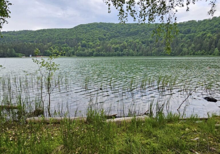 Interzis cu bagaje la Lacul Sfânta Ana, din cauza unor turiști: „Este tentativă de omor din inconștiență”