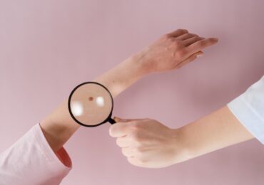 Succes pentru un vaccin personalizat împotriva cancerului: riscul de recidivă sau deces a scăzut cu 42%