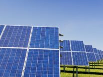 CEO-ul Electrica cere companiilor să mute consumul în orele cu soare: Energia folosită la prânz va fi gratuită. Avem nevoie de patru ore!