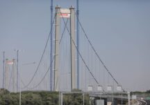 Se topește asfaltul de pe podul peste Dunăre de la Brăila (Video) Va fi refăcut și lucrările țin toată vara