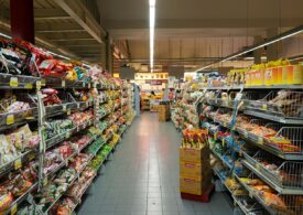 Se închid supermarketurile în weekend? Ciolacu a luat o primă măsură