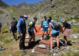 2,5 tone de deșeuri metalice adunate din Munții Făgăraș, de voluntari