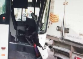 Grav accident cu un autobuz STB pe Calea Dorobanți (Video)