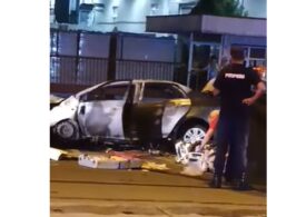 Doi tineri au murit arși de vii, după ce au intrat cu mașina în stâlp, la Ploiești (Video)