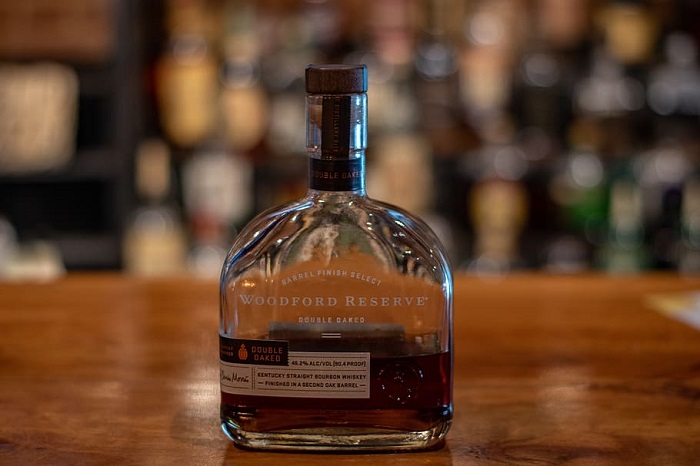 Care este diferența dintre whiskey și bourbon?
