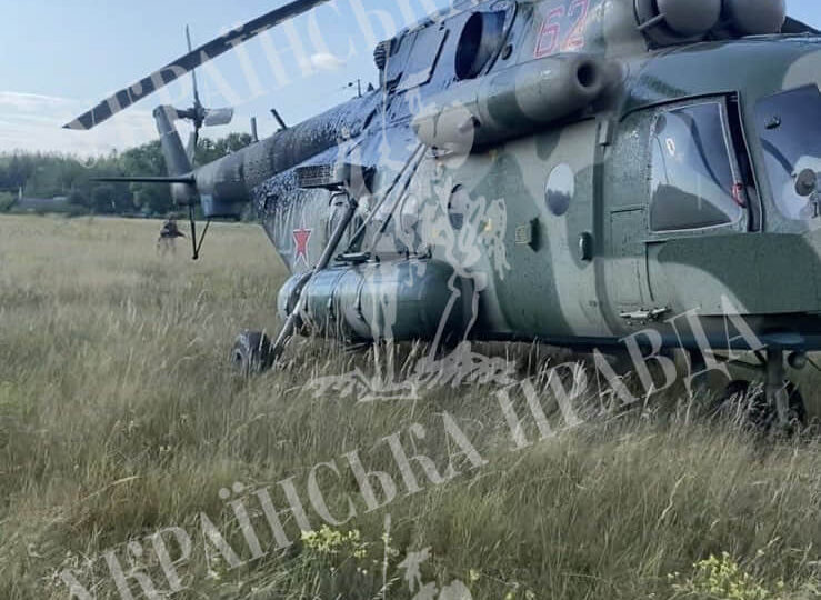 Un pilot rus a fugit cu tot cu elicopterul în Ucraina. Povestea unei dezertări demne de Hollywood