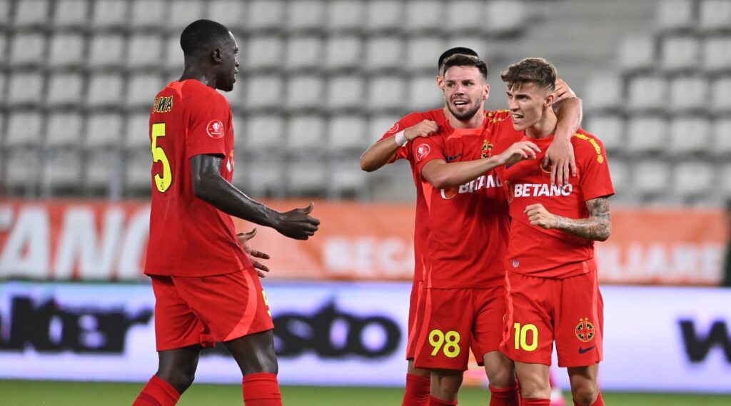 FCSB face un transfer de ultimă oră: Un mijlocaș dreapta