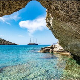 Topul insulelor grecești nelocuite unde ar trebui să ajungi măcar o dată în viață (Galerie foto)