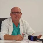 Un chirurg de la spitalul unde a murit o gravidă spune că doctorul trebuie să doarmă în gardă (Video) „Nu vrea și pijamale de serviciu?”